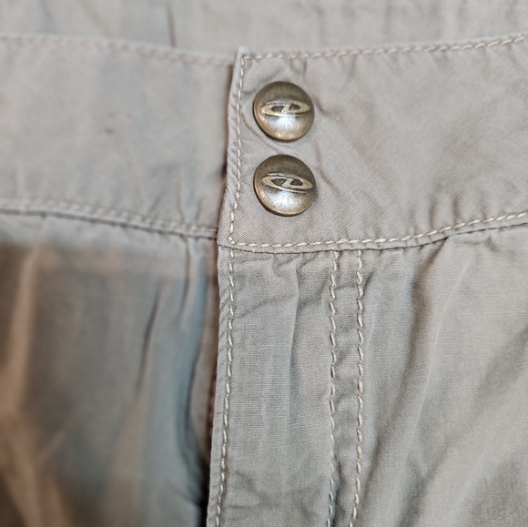 DKNY Active Women’s Khaki Cargo Capri Pants Size 4 | Outdoor Utility Pockets - Picture 2 of 12